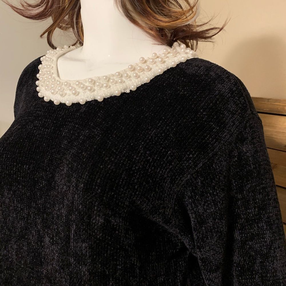 VICTORIA HARBOUR Vty Velour Black Dressy top - Picture 5 of 12